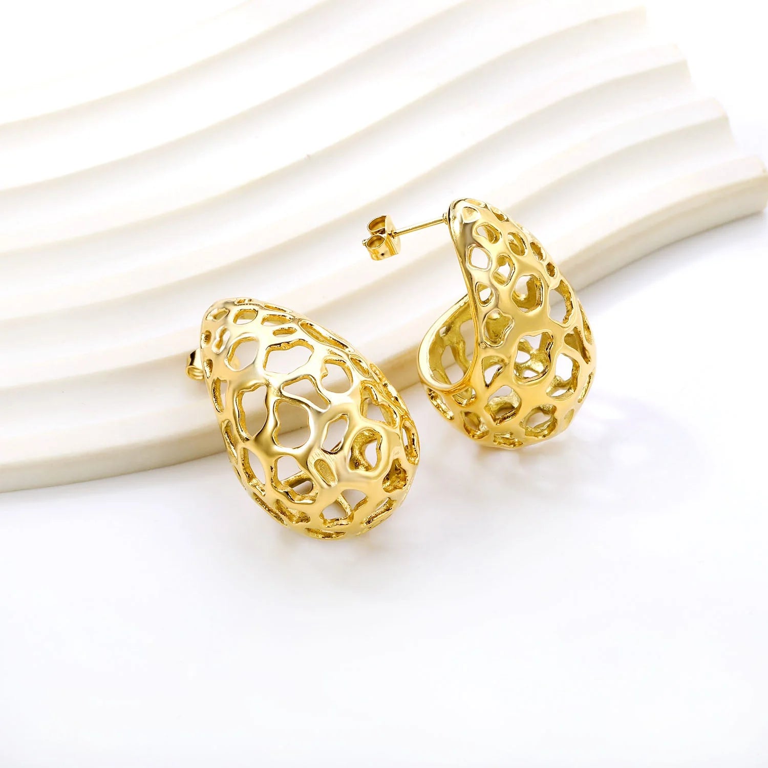 Teardrop Cutout Earrings