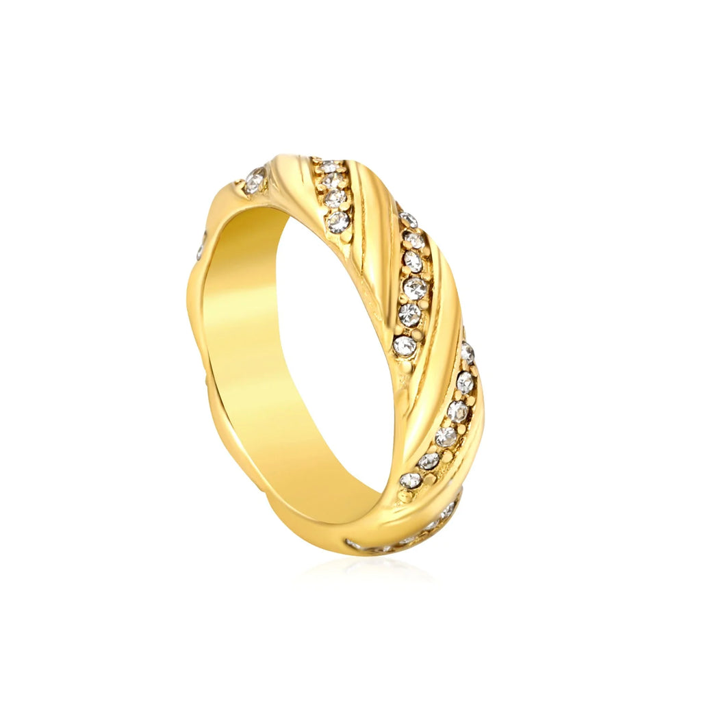Amara Ring