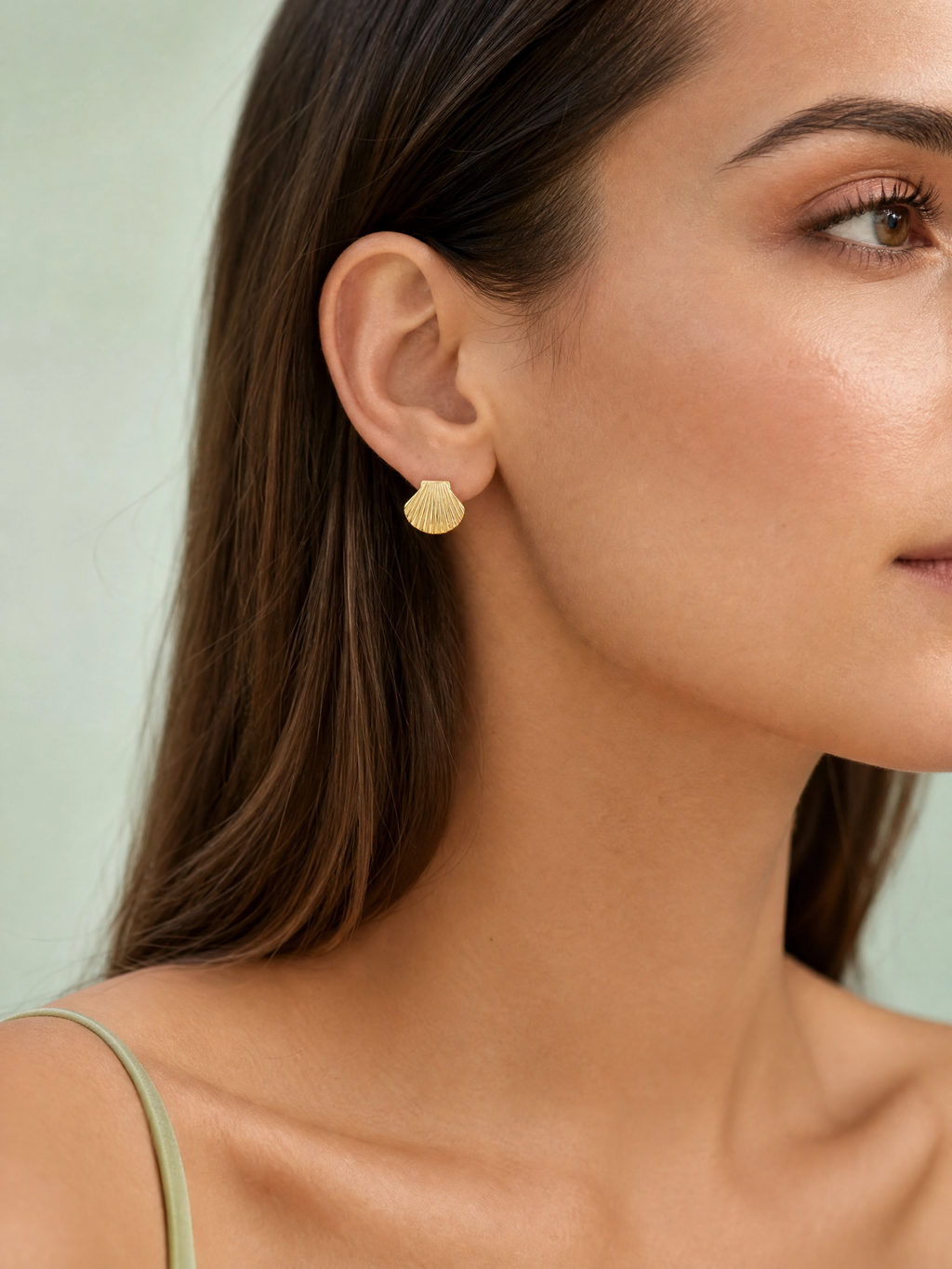 Shell Stud Earrings